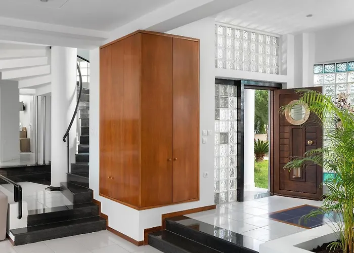 Monte Smith Luxury