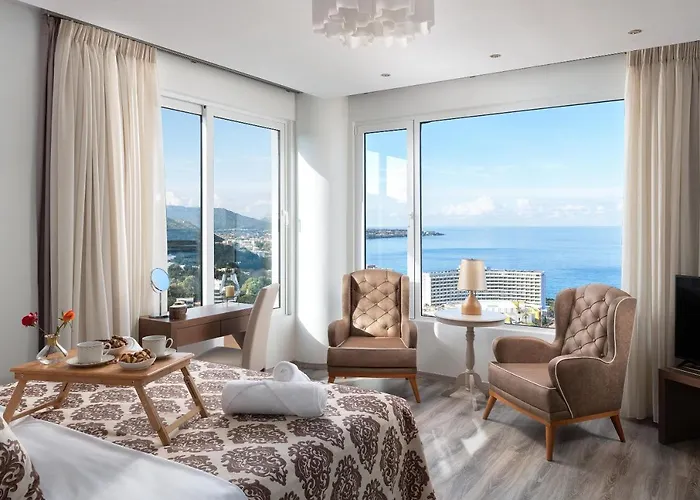 Monte Smith Luxury Villa *