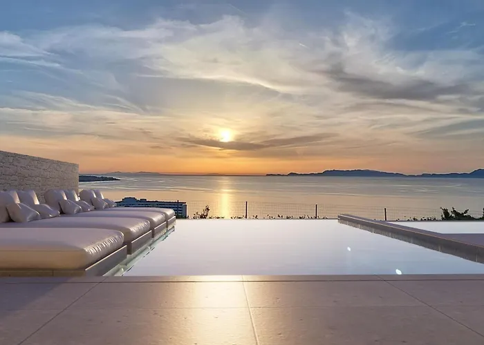 Monte Smith Luxury Villa