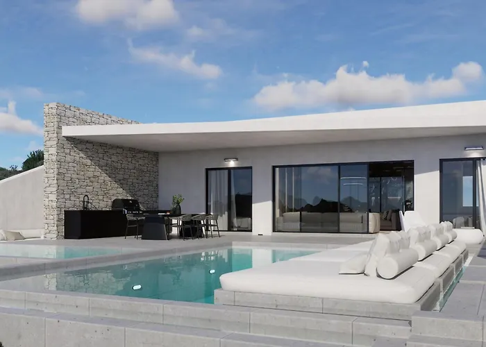 Monte Smith Luxury *