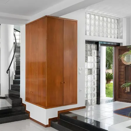 Monte Smith Luxury
