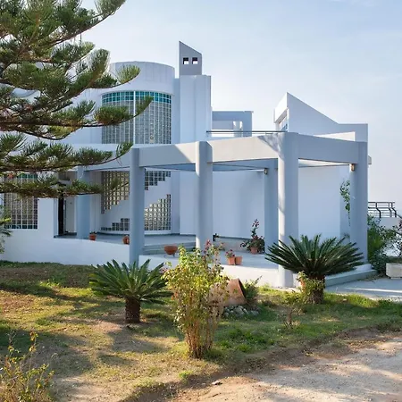 Villa Monte Smith Luxury