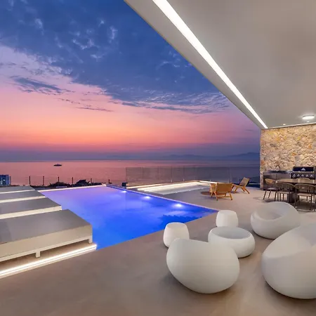 Monte Smith Luxury فيلة