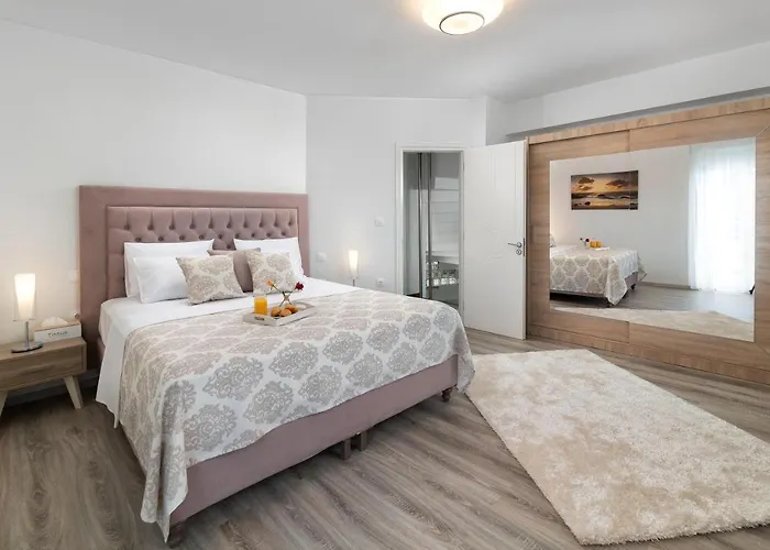 Monte Smith Luxury Rhodes City