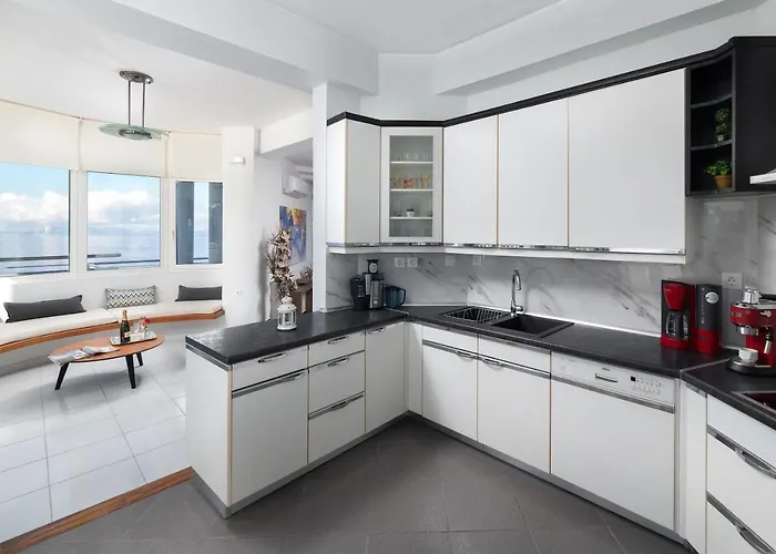 Monte Smith Luxury * Rhodes City