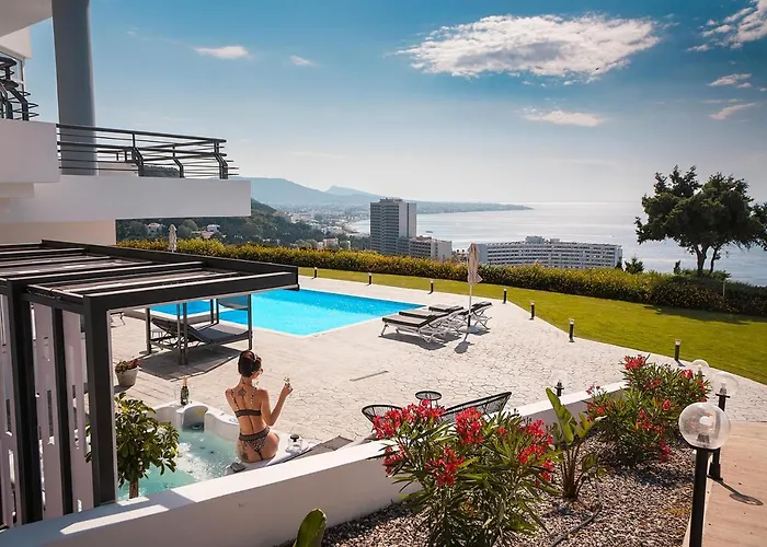 Monte Smith Luxury Vila